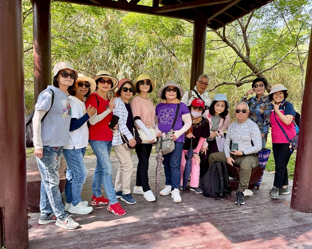 LINE_ALBUM_20250411人文生態走讀月世界大崗山祕境之旅_250429_107