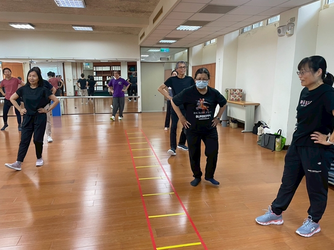 LINE_ALBUM_20250430 第八週上課_250505_9