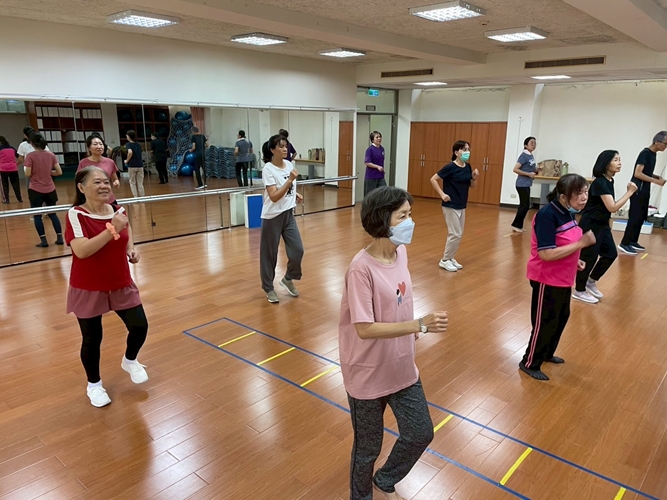 LINE_ALBUM_20250430 第八週上課_250505_34