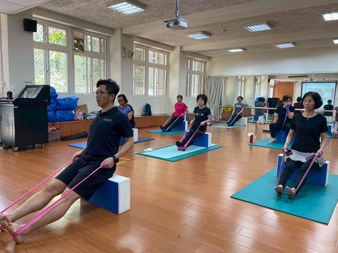 LINE_ALBUM_20250514 第十週上課_250521_22