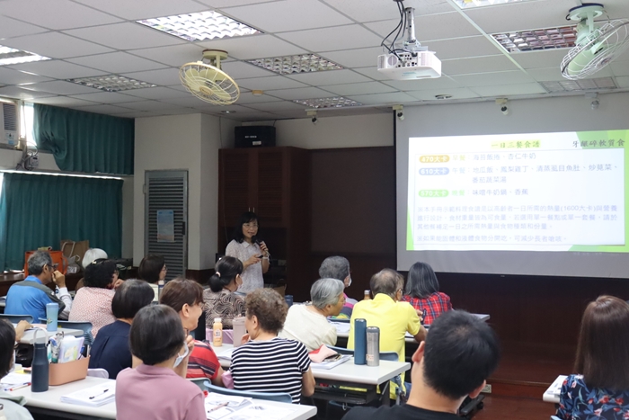 LINE_ALBUM_2025.06.02銀髮餐食設計與實作_250608_3