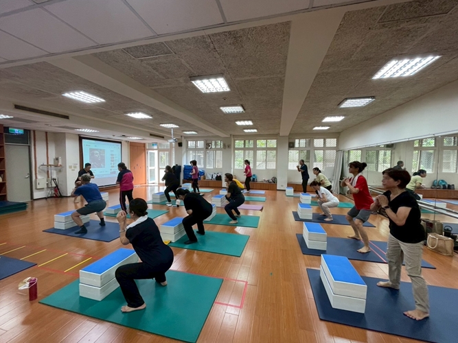 LINE_ALBUM_20250604 第十三週上課_250604_16