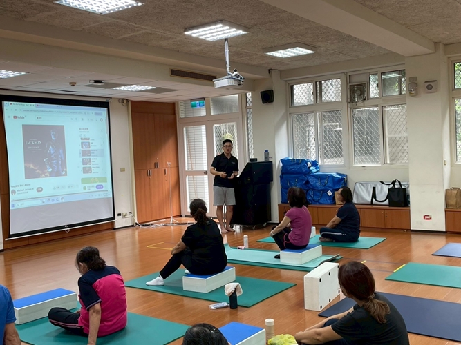 LINE_ALBUM_20250604 第十三週上課_250604_128