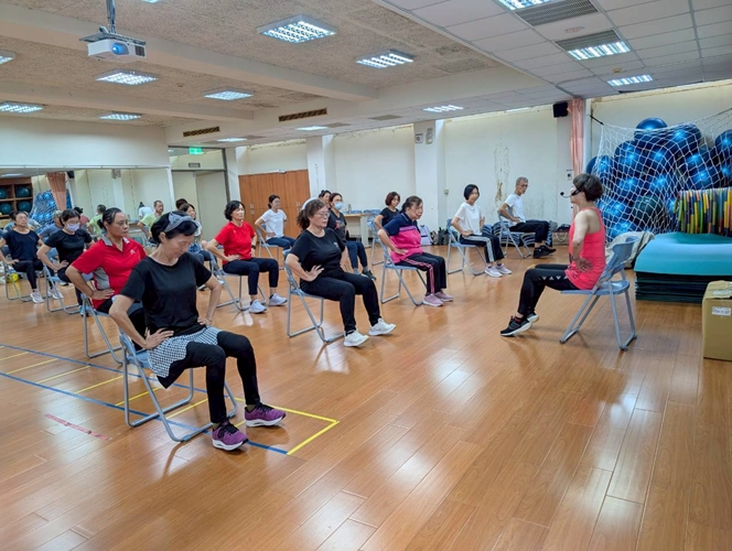 LINE_ALBUM_114-1第一週上課20251001_251015_12