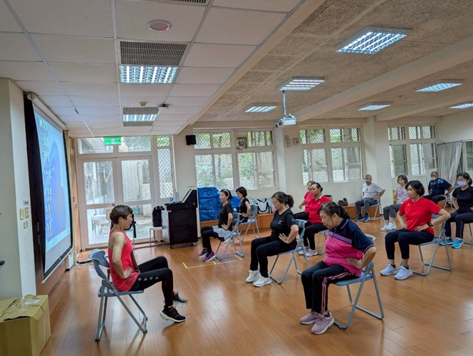 LINE_ALBUM_114-1第一週上課20251001_251015_13